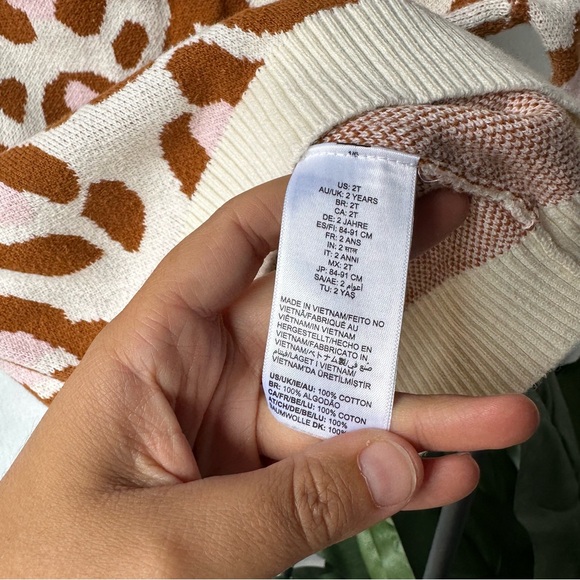 Amazon Essentials Cheetah Sweater / Size 2T - Picture 5 of 5